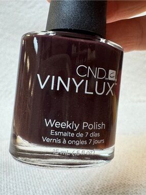 CND Weekly Polish - Fedora #114 New without box